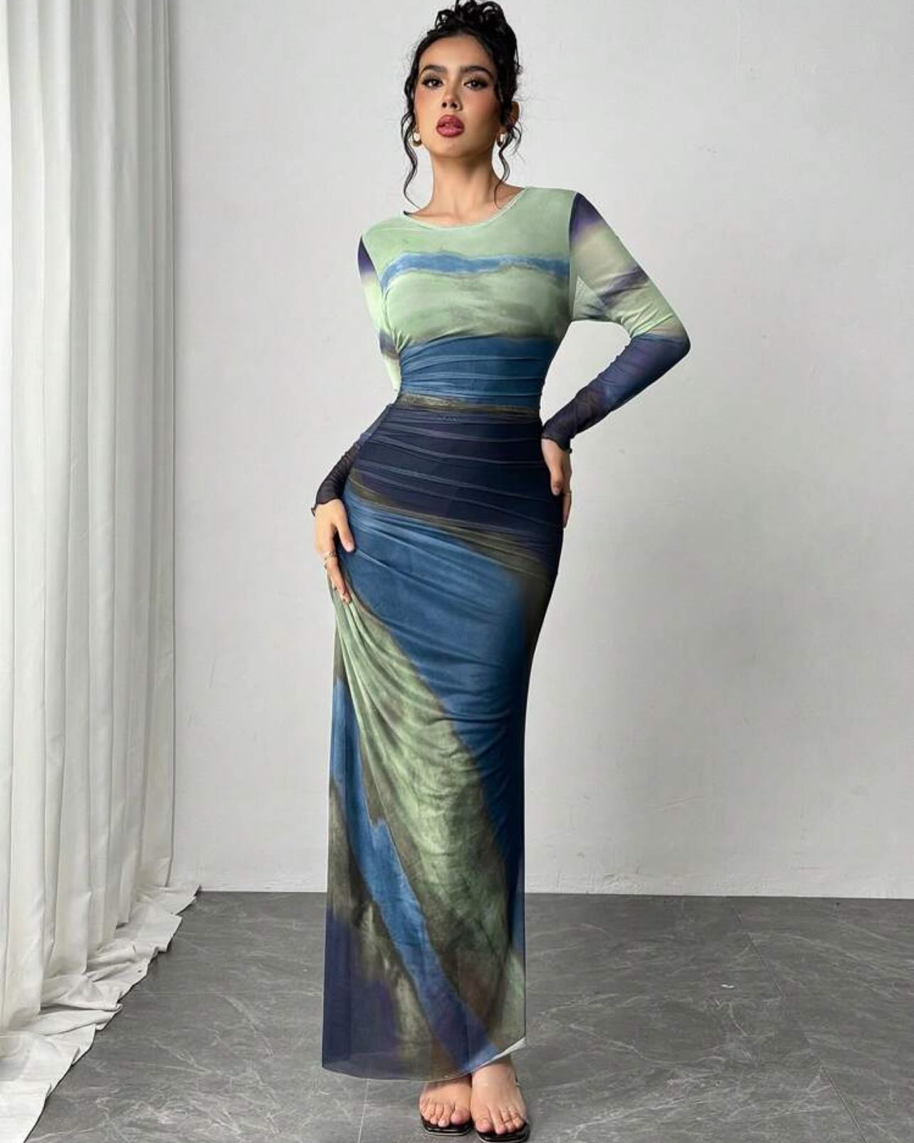 Antoinette | Robe fluide à manches longues et imprimé délicat