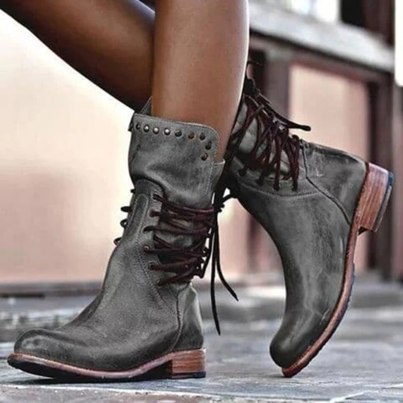 Zéphine | Bottes mi-mollet rétro à lacets avec détails cloutés