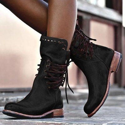 Yvonne | Bottes à lacets mi-mollet avec détails de rivets vintage