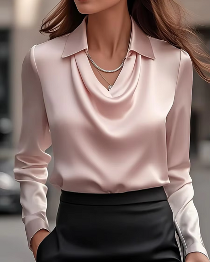 Félicie | Blouse en satin avec encolure drapée