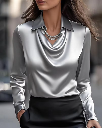 Félicie | Blouse en satin avec encolure drapée