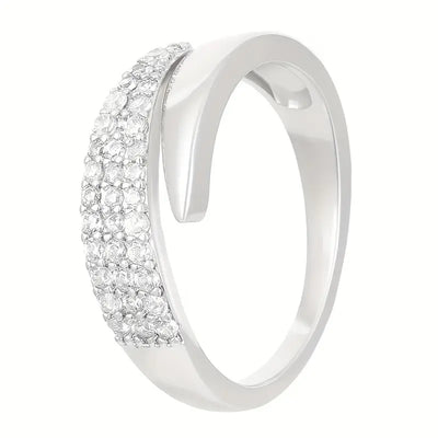 Bague dorée élégante avec pierres scintillantes